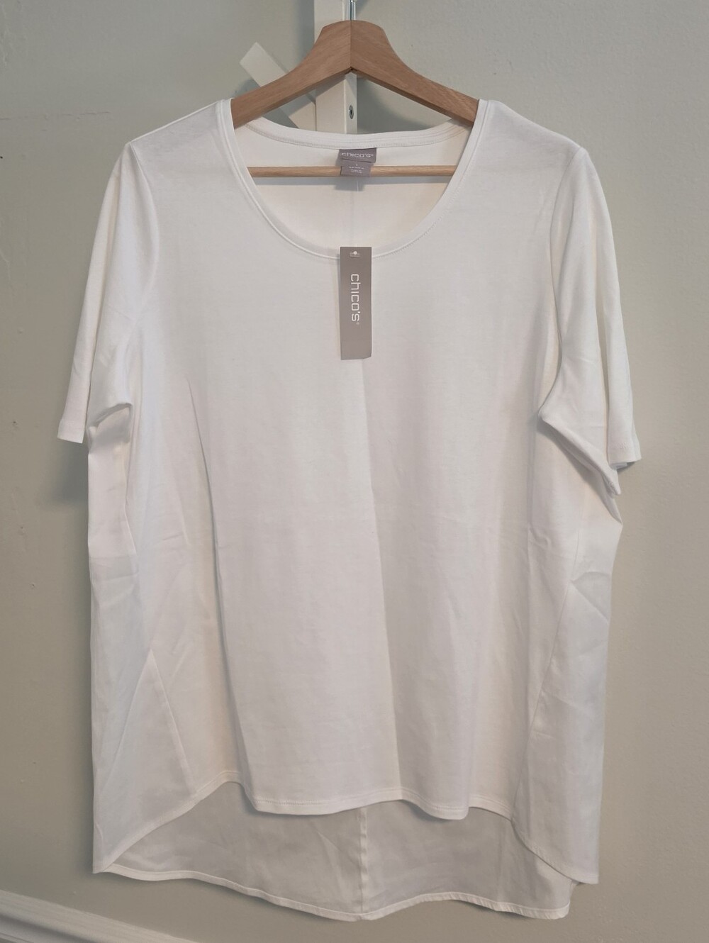 Chico's Refined Swing Tee White‎ Mixed Media High Low Hem NWT Size 1 US Medium